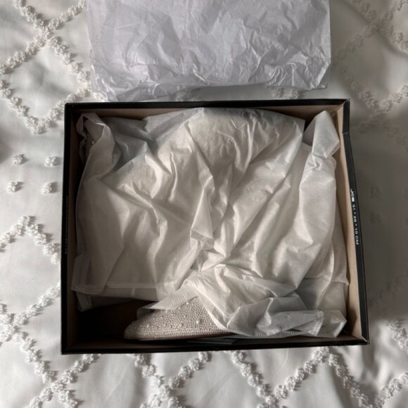 New Never Worn Betsy Johnson White Pearl Ankle Booties - Picture 3 of 14